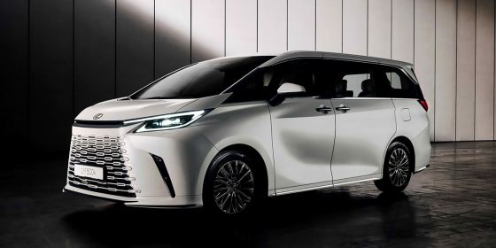 렉서스 LM 500h