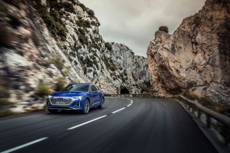 아우디 SQ8 스포트백 e-트론